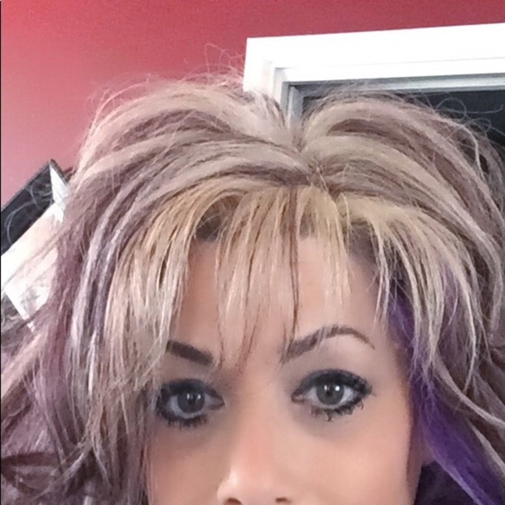 Meet your Posher, Angie